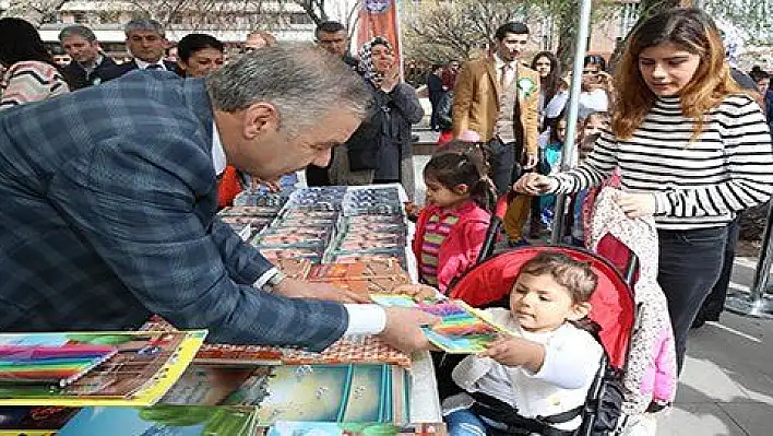 Kitap Büyükşehir'den, okumak Kayseri'den 