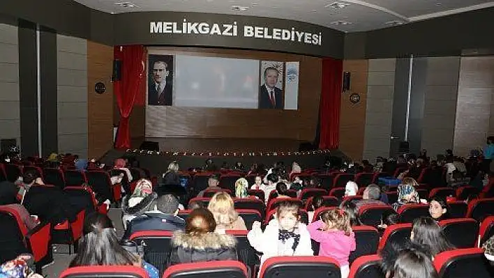 Melikgazi'de çocukların sinema keyfi devam ediyor