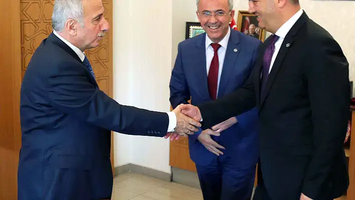 KAYSO Başkanı Büyüksimitçi'den Vali Kamçı'ya ziyaret