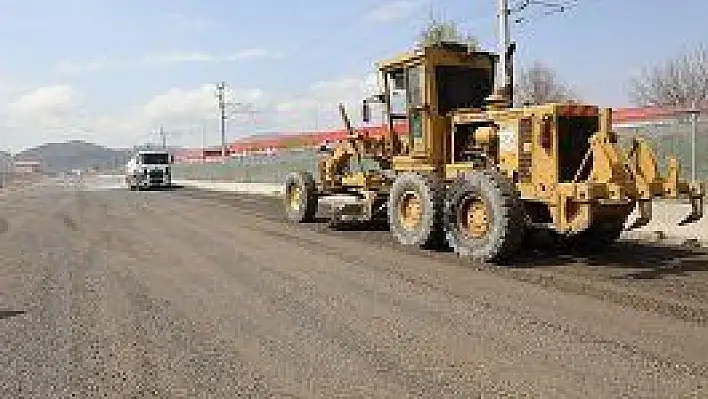 Melikgazi Belediyesinin yol çalışmaları devam ediyor