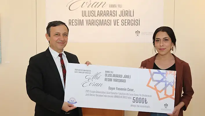 ERÜ'de 'Ahi Evran Anma Yılı Uluslararası Jürili Resim Yarışması' ödülleri sahiplerine verildi