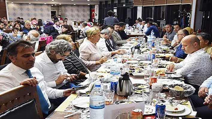 Kayserili gazeteciler iftarda buluştu