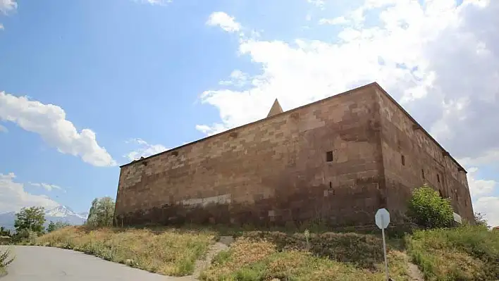 Köşk Medresesi Melikgazi Korumasında