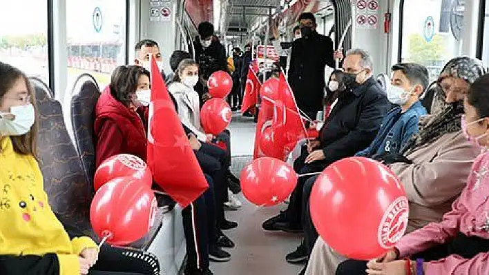 Tramvayda İstiklal Marşı