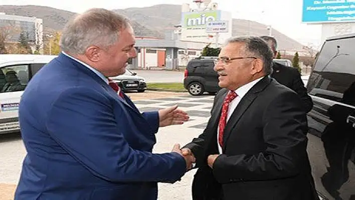 Büyükkılıç ve Beraberindeki Heyetten Kayseri OSB'ne Ziyaret