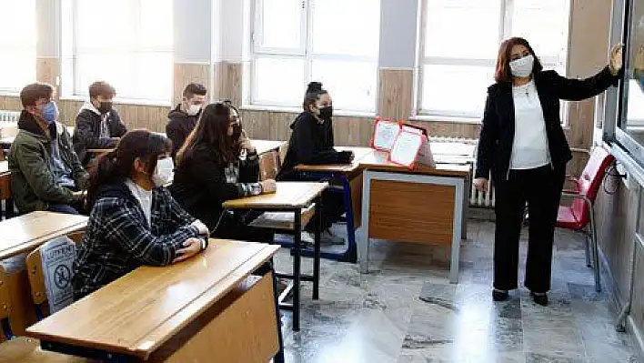 Çalıkuşu durmuyor