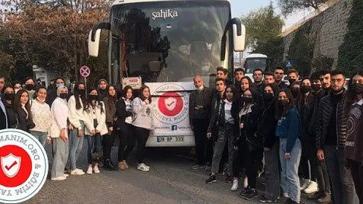 Danismanim.org'tan öğrencilere üniversite gezisi