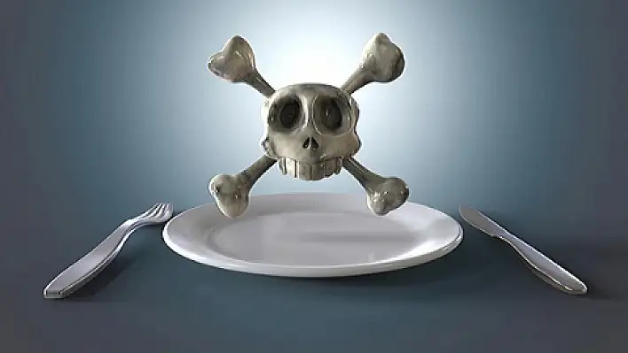 Fabrika işçileri yemekten zehirlendi