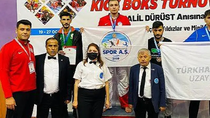 Kayseri Kick Boks'ta madalyalara ambargo koydu