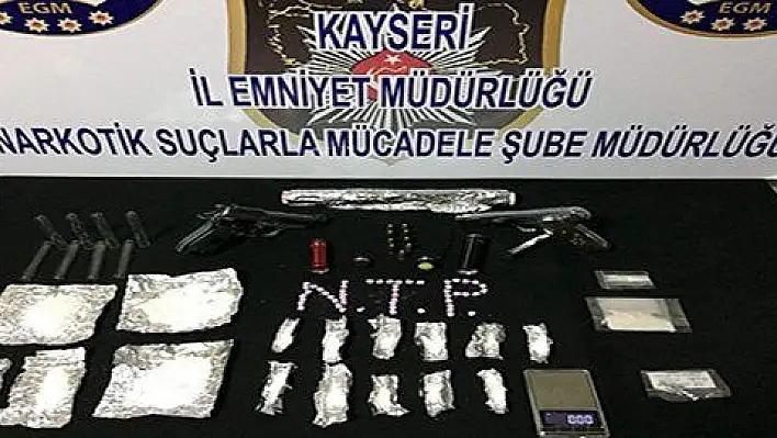 Uyuşturucu tacirlerine şafak operasyonu: 10 gözaltı