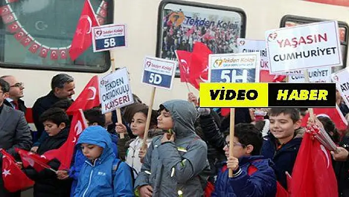 Tekden Cumhuriyet Treni Sivas'a doğru yola çıktı 