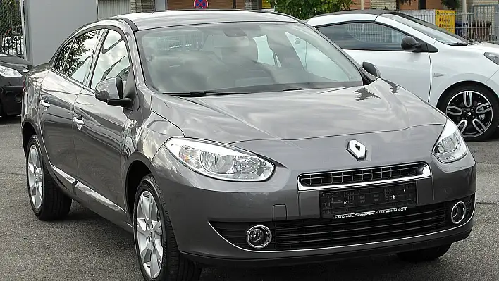 Bedelinden çok aşağı Renault Fluence