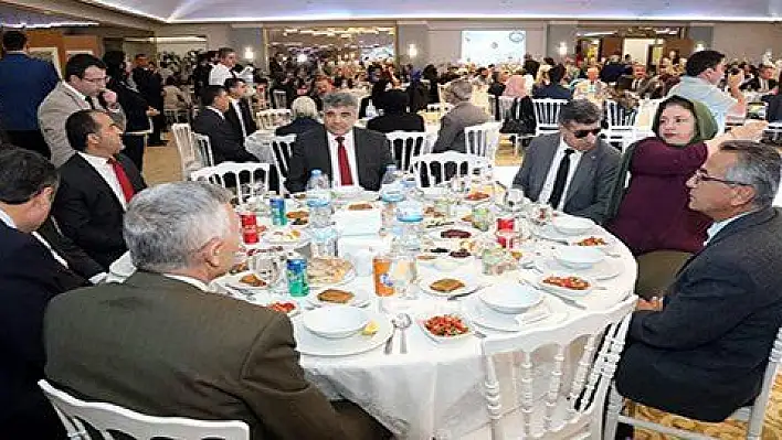 Şehit aileleri ve gaziler iftarda buluştu