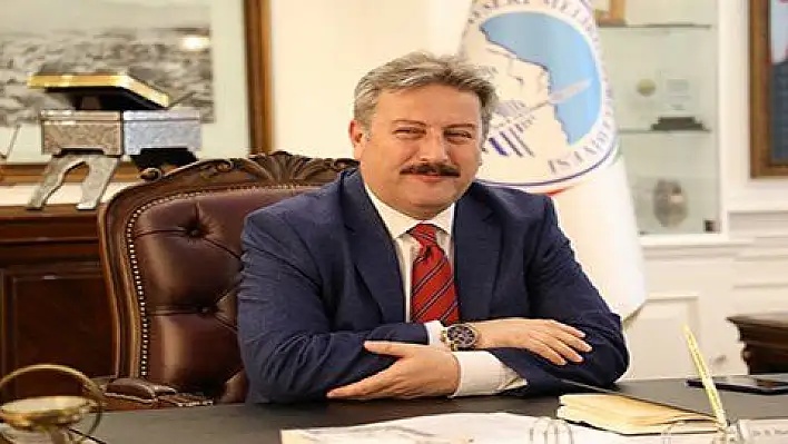 Başkan Palancıoğlu 'Anketler ile katılımcı demokrasinin güzel bir örneğini sergiliyoruz'