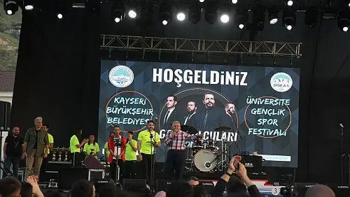 Büyükşehir'den unutulmaz üniversite gençlik spor festivali