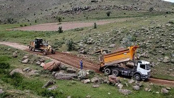 Talas'ta kırsala hizmet yağıyor