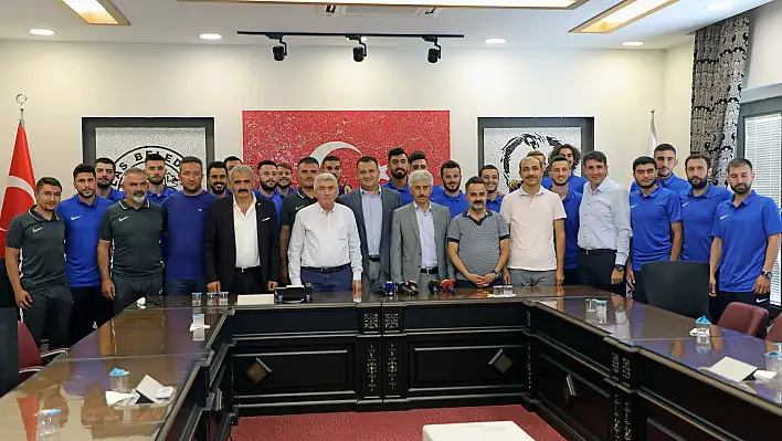 Talasgücü Belediyespor 'da toplu imza töreni