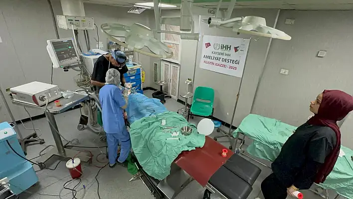 Kayseri İHH, Gazze'nin kuzeyindeki hastanelerde yapılan ameliyatlara sponsor oldu