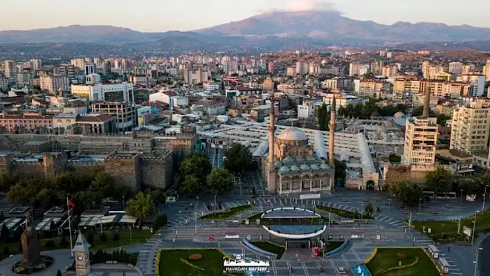 Kayseri kısa kısa: Ceza, Hulusi Akar, CHP, İlçe Krizi, ERÜ, Kayserispor…