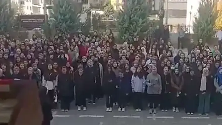 Kayseri Kız İmam Hatip Lisesinde andımız okundu