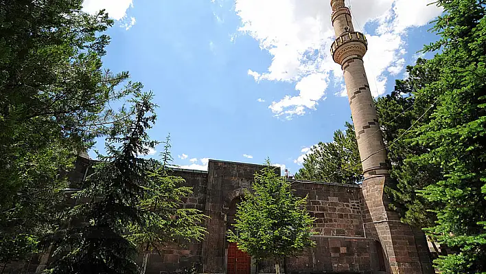 Kayseri namaz vakitleri (1 Kasım)