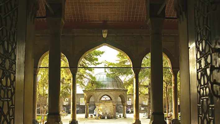 Kayseri namaz vakitleri? (18 Mayıs)