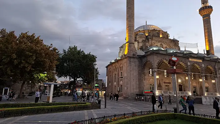 Kayseri'nin 2025 yılı İmsakiyesi belli oldu – İlk iftar ve sahur saat kaçta?