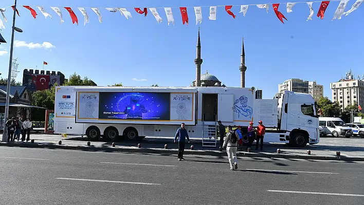 Kayseri'nin Bilim Tırı Yola Çıktı