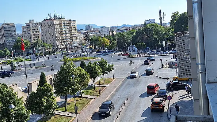 Kayseri'nin Bu Mahallesinde Kâbus Bitmiyor, Gelen Geri Kaçıyor!