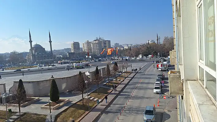 Kayseri'nin bu sokağında yasak tanınmıyor!