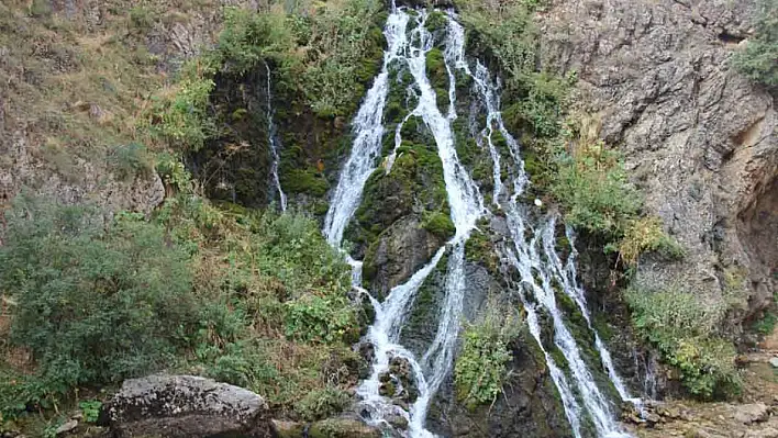 Kayseri'nin gizli cenneti homurlu şelalesi