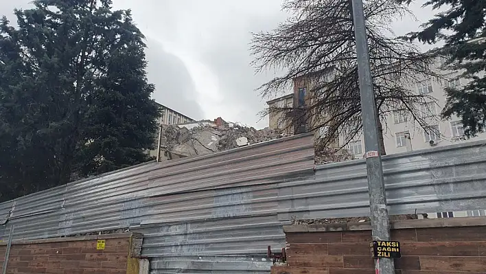 Kayseri'nin kalbinde bir veda: Anılar sessiz sedasız yıkılıyor…
