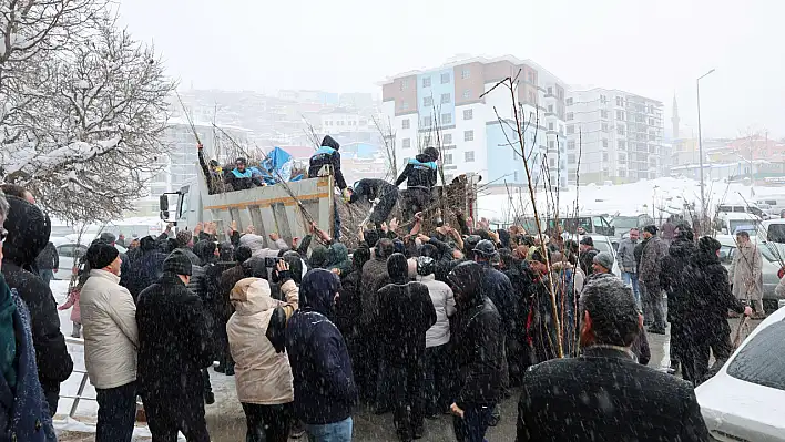 Kayseri'nin o ilçesinde ücretsiz meyve fidesi dağıtıldı...