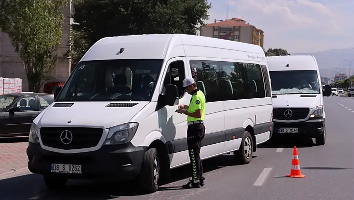 Kayseri Polisi'nden Servislere Sıkı Denetim!