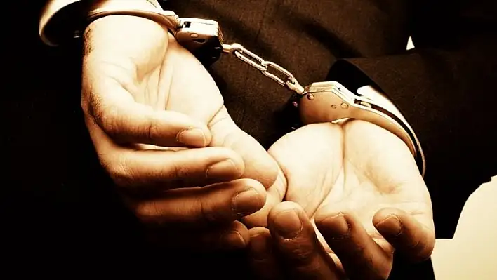 Kayseri polisinden suçlulara geçit yok: 2 firari yakalandı!