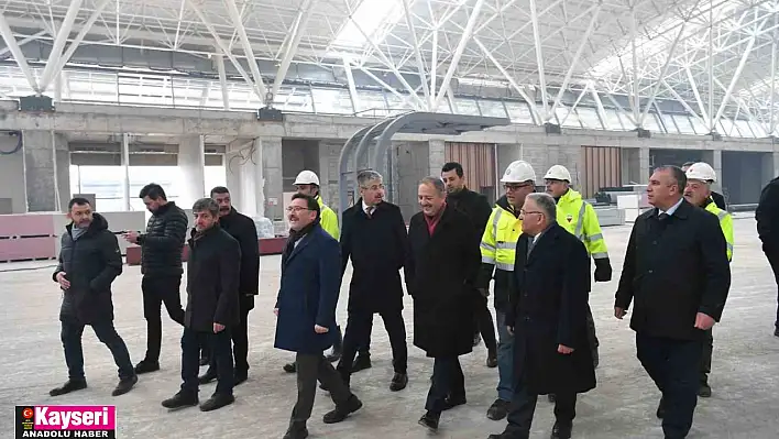 Kayseri protokolü Kayseri havalimanı yeni terminal binası çalışmalarını yerinde inceledi