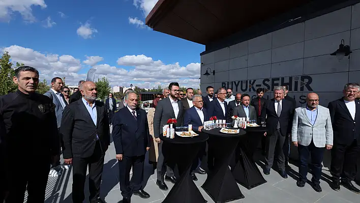 Kayseri protokolü o açılış töreninde buluştu!