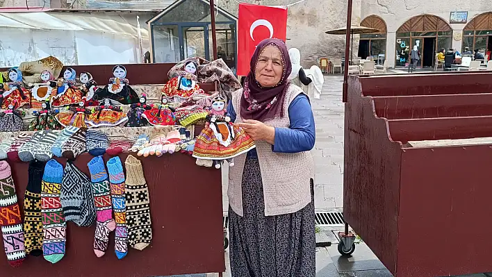 Kayseri Soğanlı'dan Dünya'ya: 5 dil öğrendi, turistlerin gözdesi oldu