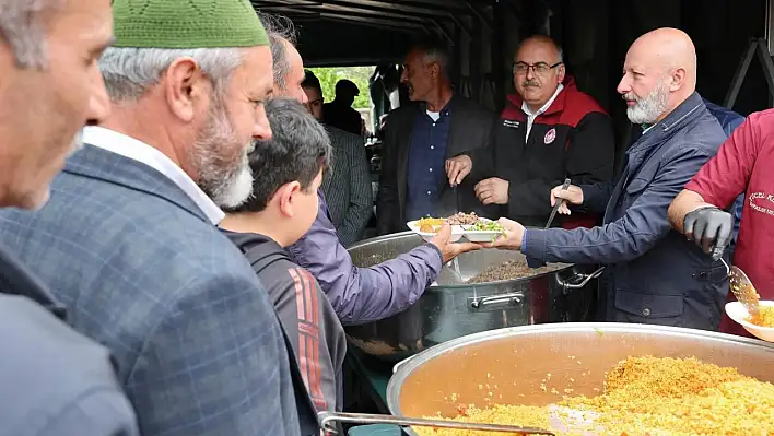 Kayseri Şükür Sofrasında Buluştu