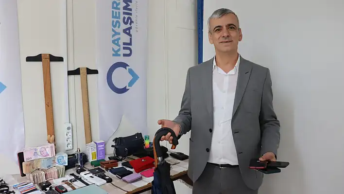 Kayseri tramvaylarında unutulan eşyalar gün yüzüne çıktı! 80 bin TL'nin sahibi bulunmadı