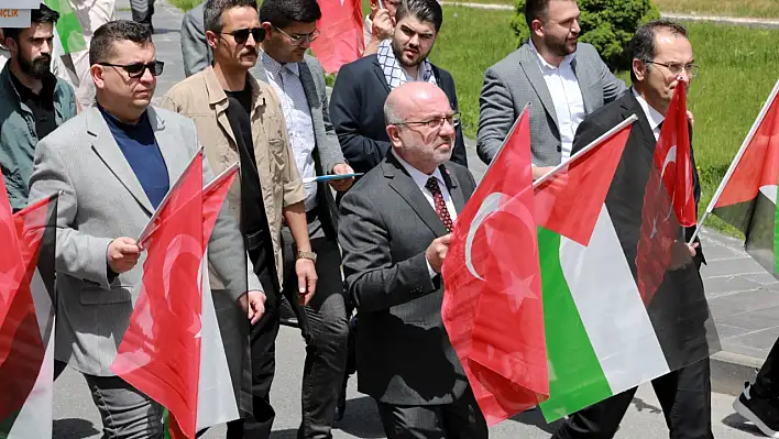 Kayseri Üniversitesi'nden 'Soykırıma Dur De' Yürüyüşü Gerçekleştirildi!