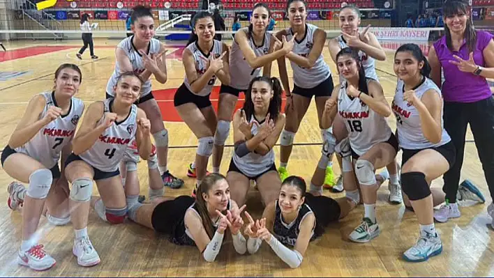 Kayseri Voleybol Kulübü'nden müthiş başlangıç: Tomarza'ya set vermedi!