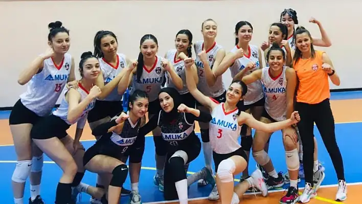 Kayseri Voleybol Kulübü Set Vermeden Mağlup Etti!