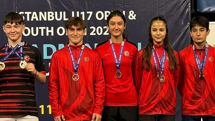 Kayseri'ye Badminton Turnuvası'nda bronz madalya