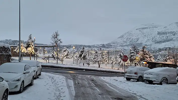 Kayseri'ye kar yağdı, ama tehlike kapıda