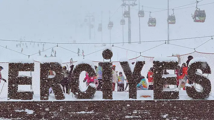 Kayseri'ye yağan kar Erciyes'e yaradı - Kar kalınlığı yükseldi!