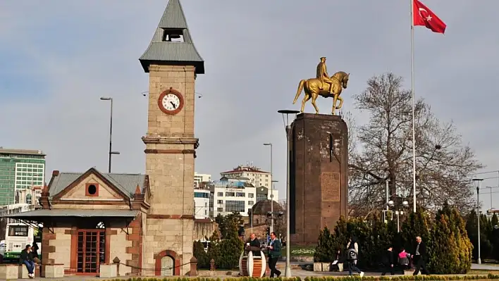 Kayseri'ye yeni saat kulesi!