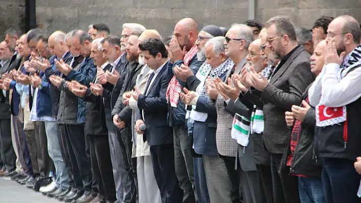 Kayseri'de gıyabi cenaze namazı kılındı!