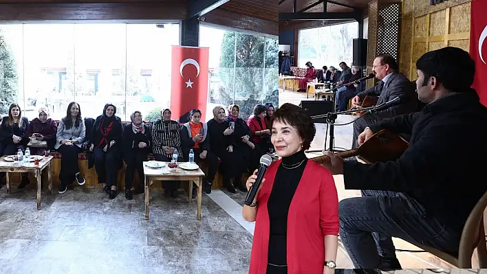 Kayserili 33 kadın muhtar tarihi bir günde bir araya geldi: 91. yılı kutladı!
