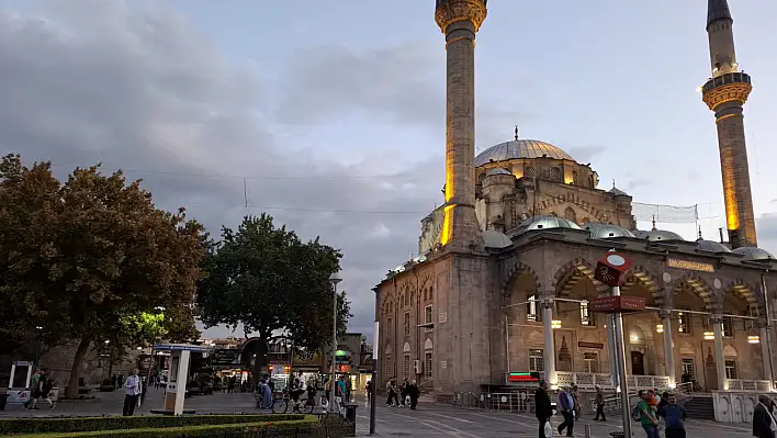 Kayserili Belediye de akıma katıldı – 'Sizin en sevdiğiniz Cuma tebriği hangisi?'